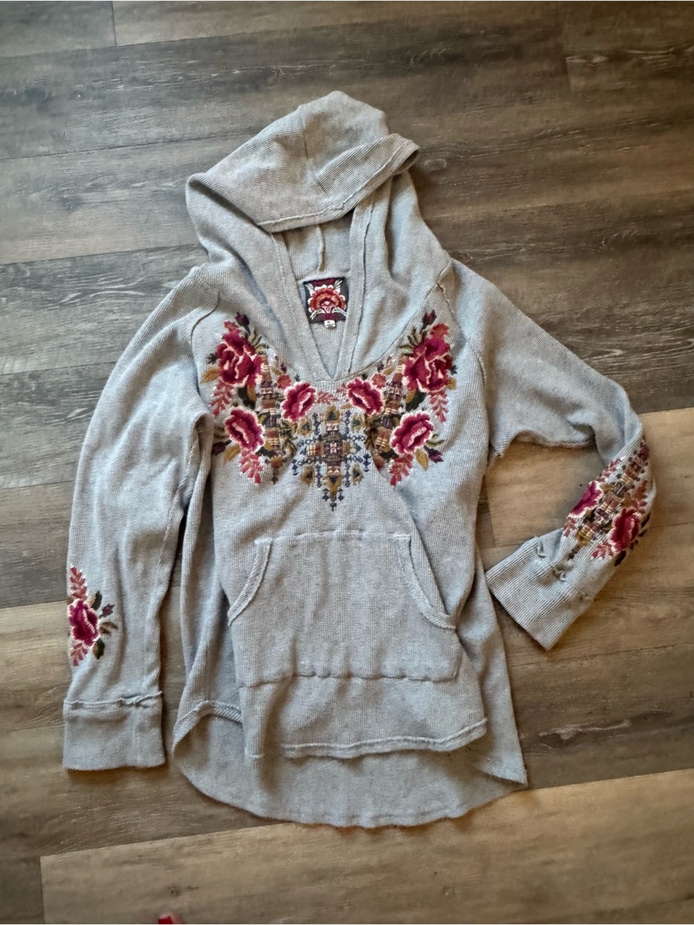 Johnny Was Axton Thermal
Pullover Floral Embroidered hoodie sz XL